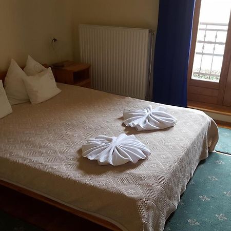 Laetitia Panzio Bed and Breakfast Kaposvár Εξωτερικό φωτογραφία